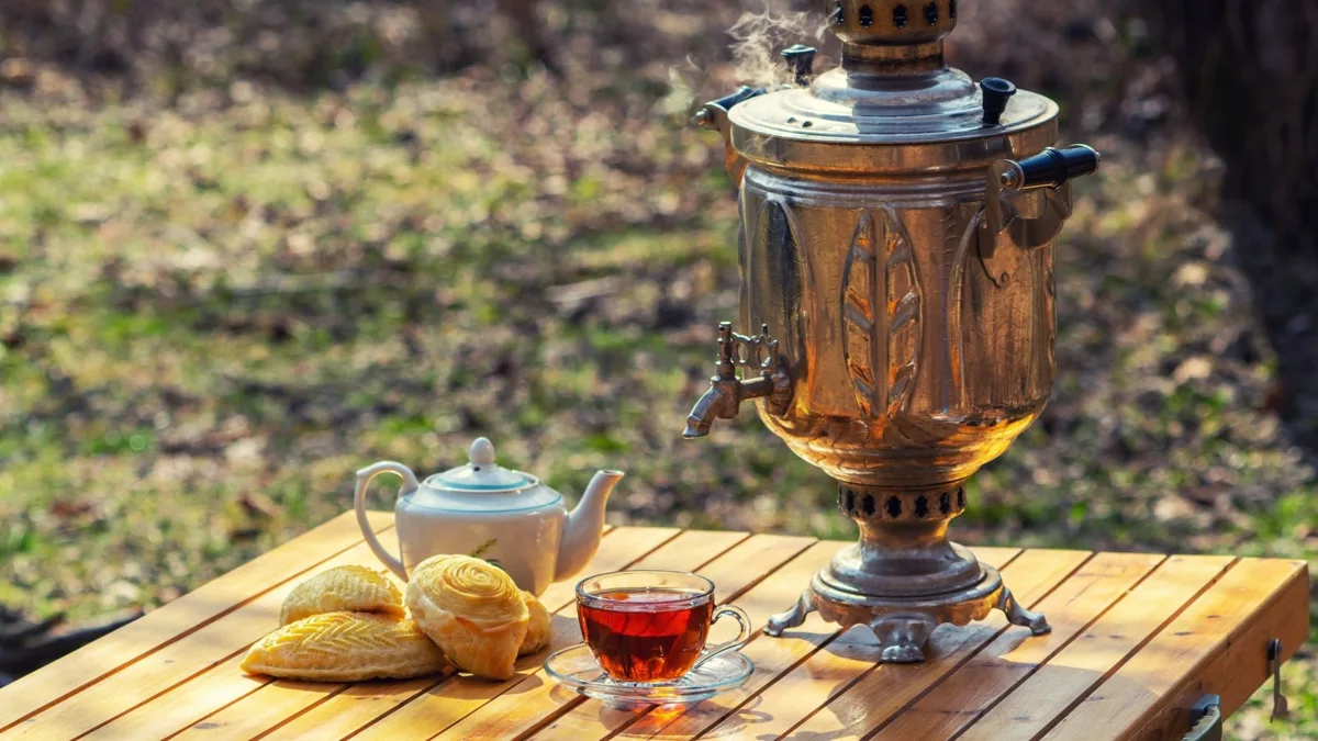 Semaver Çay Keyfi: Çay Demleme Sırları, Semaver Tarihçesi ve Çay Kültürü Rehberi