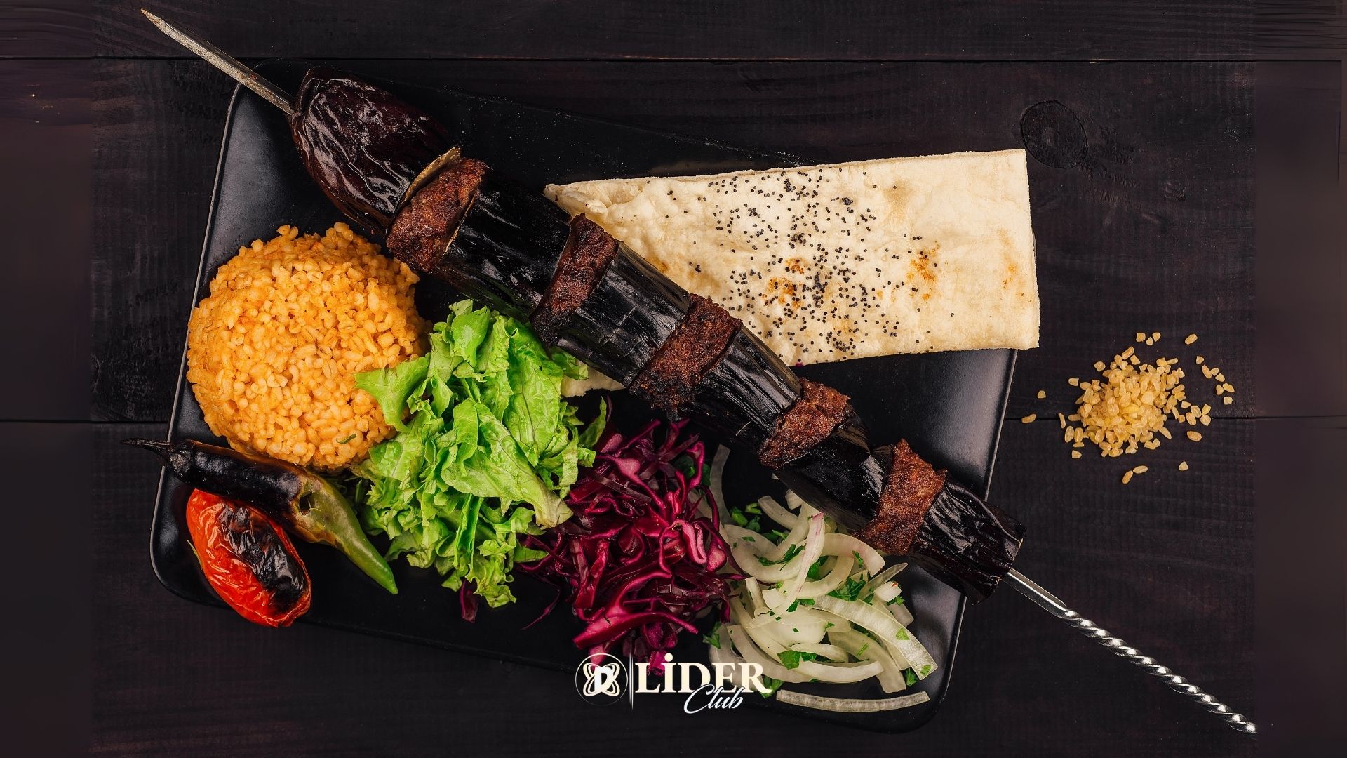 Patlıcan Kebabı Tarifi: Fırında, Şişte, Mangalda Nasıl Yapılır? Nerenin Yemeği ve Kalori Değerleri